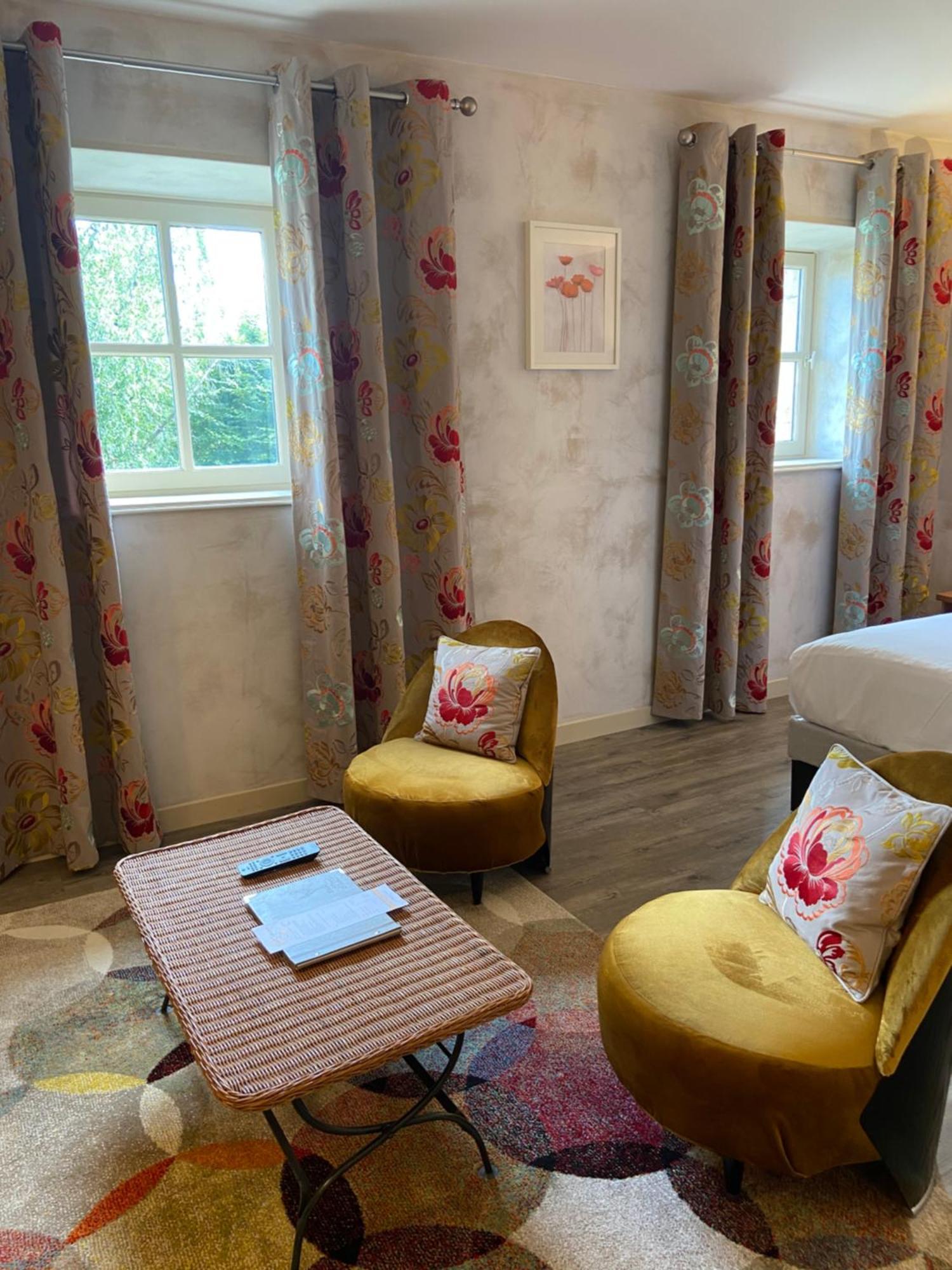 Demeures Et Chateaux L'Abbaye Caladoise - Anciennement Hostellerie Ferme Du Poulet Villefranche-sur-Saone Phòng bức ảnh