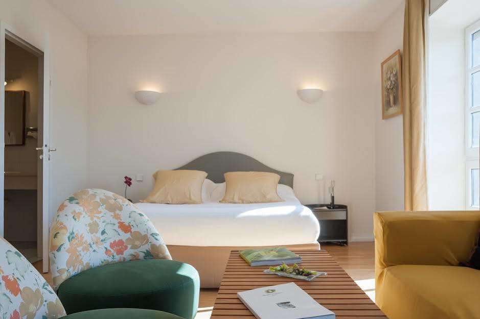 Demeures Et Chateaux L'Abbaye Caladoise - Anciennement Hostellerie Ferme Du Poulet Villefranche-sur-Saone Ngoại thất bức ảnh